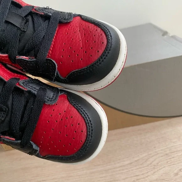 Nike Air Jordan 1 Retro Mid “Banned” Toddler Sneakers- SZ 7 C